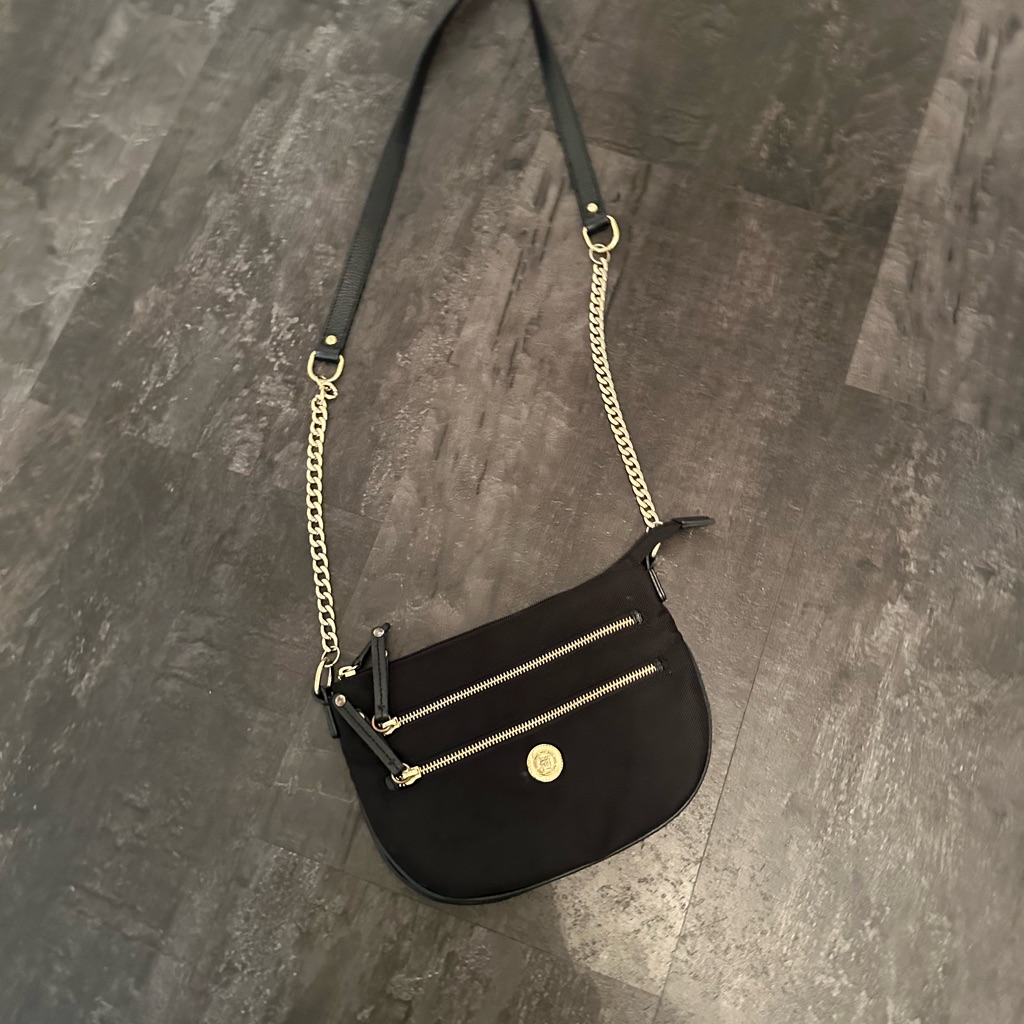 Jpk Paris 75 Black Shoulder With Gold Chain